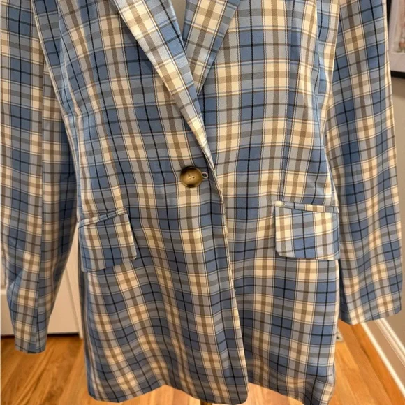 Blue Plaid Women's Blazer - Picture 2 of 7